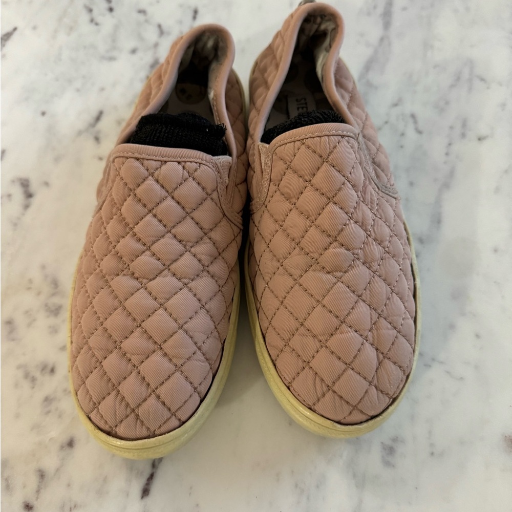 Steve Madden kids sneakers size 4